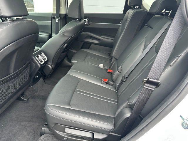 used 2025 Kia Sorento car, priced at $29,111