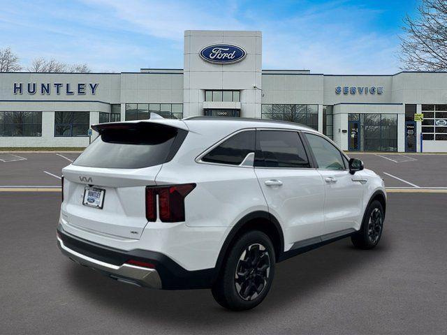 used 2025 Kia Sorento car, priced at $29,111