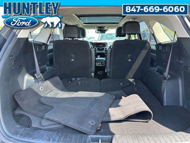 used 2023 Kia Sorento car, priced at $30,857