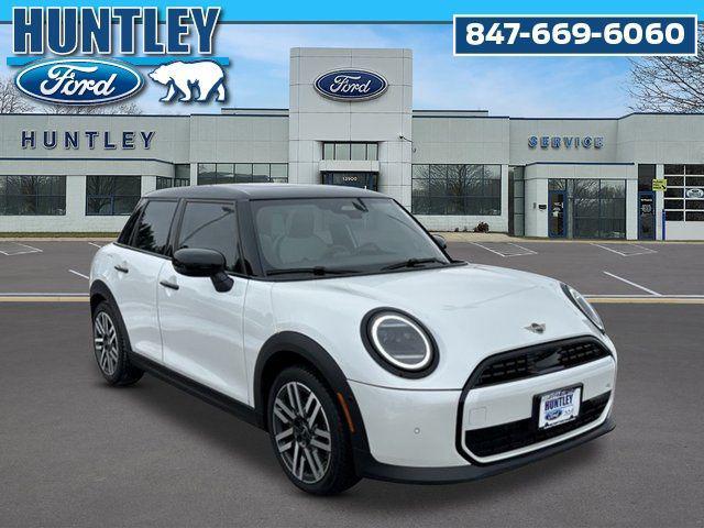 used 2025 MINI Hardtop car, priced at $25,333