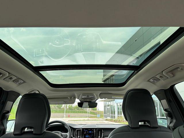 used 2025 Volvo XC60 car, priced at $33,024