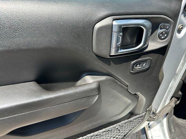 used 2022 Jeep Gladiator car, priced at $31,410