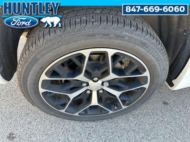 used 2022 Jeep Grand Cherokee car, priced at $36,996