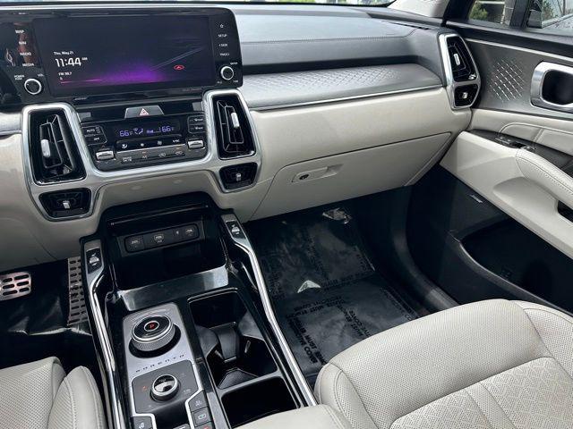 used 2023 Kia Sorento Hybrid car, priced at $28,298