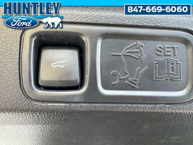 used 2022 Lincoln Navigator car, priced at $51,222