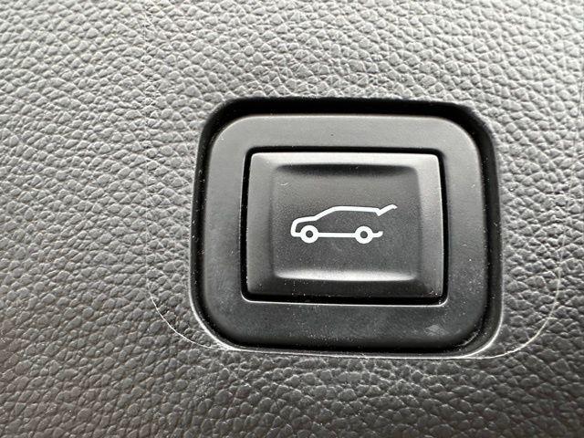 used 2020 Chevrolet Traverse car, priced at $18,222