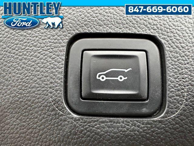 used 2020 Chevrolet Traverse car, priced at $17,555