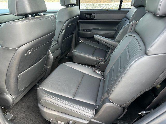 used 2025 Hyundai Santa Fe car, priced at $35,997