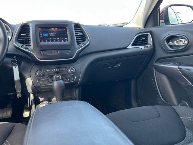 used 2019 Jeep Cherokee car, priced at $10,410