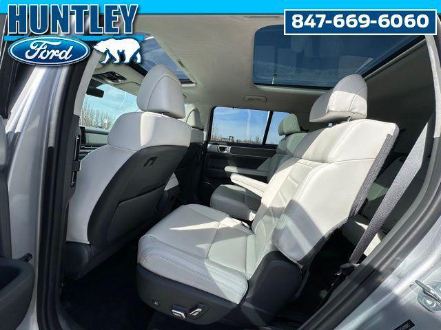 used 2025 Hyundai Santa Fe car, priced at $35,222