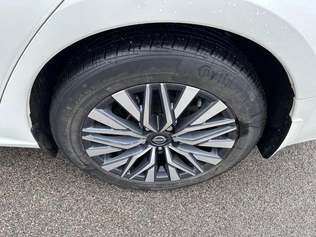 used 2023 Nissan Altima car, priced at $17,997