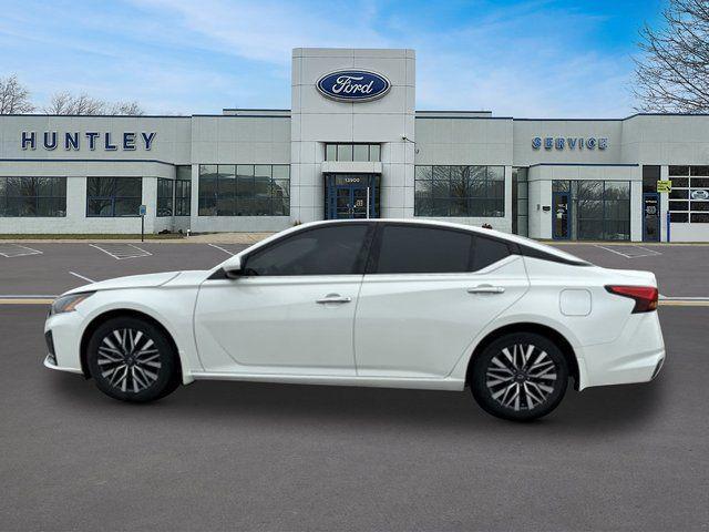 used 2023 Nissan Altima car, priced at $17,997