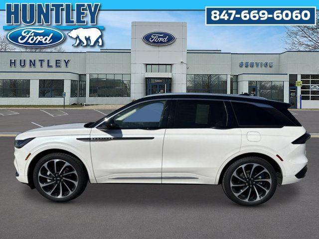 used 2024 Lincoln Nautilus car, priced at $55,111