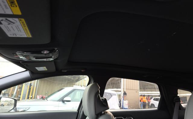 used 2024 Kia Sportage Plug-In Hybrid car, priced at $28,948