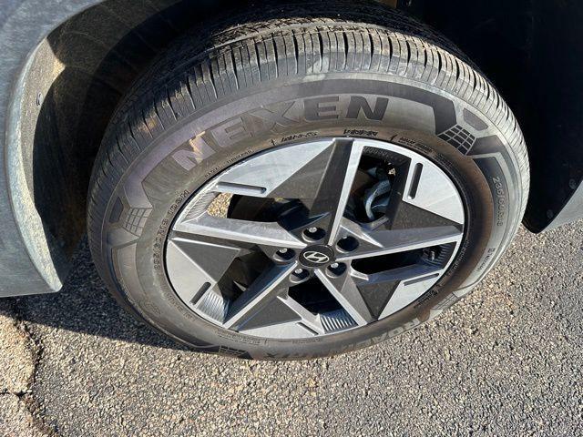 used 2025 Hyundai TUCSON Hybrid car, priced at $26,887