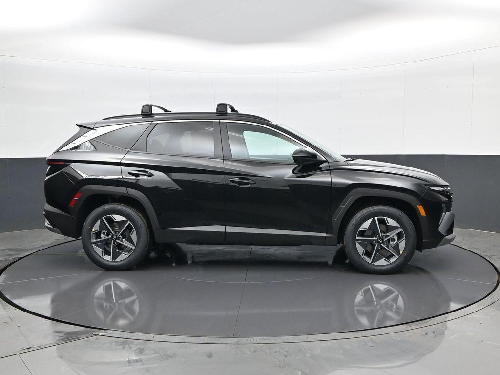 new 2026 Hyundai TUCSON Hybrid car, priced at $33,705