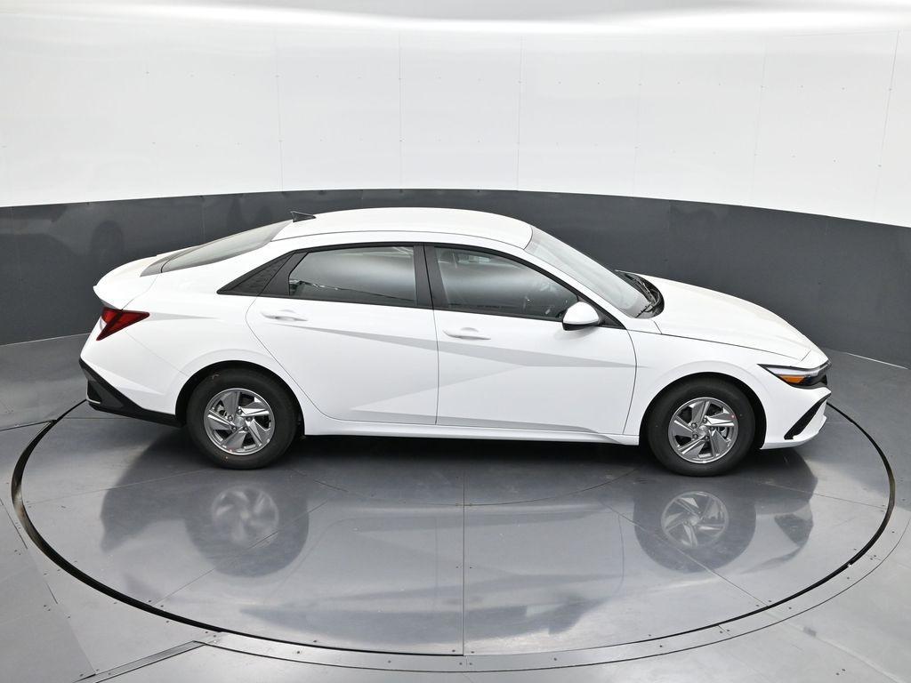 new 2025 Hyundai Elantra car, priced at $19,324