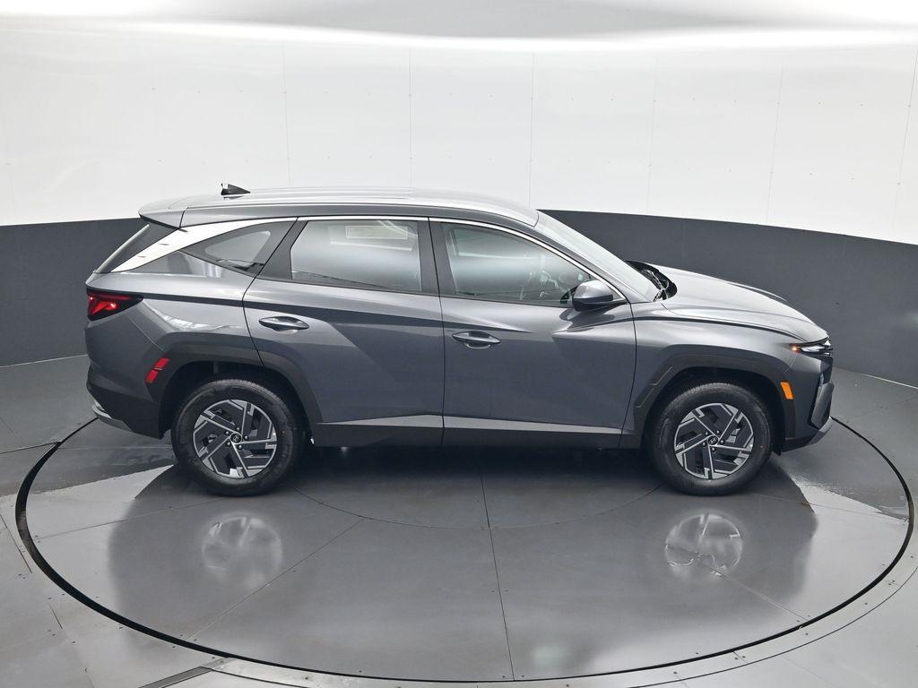 new 2026 Hyundai TUCSON Hybrid car, priced at $30,676