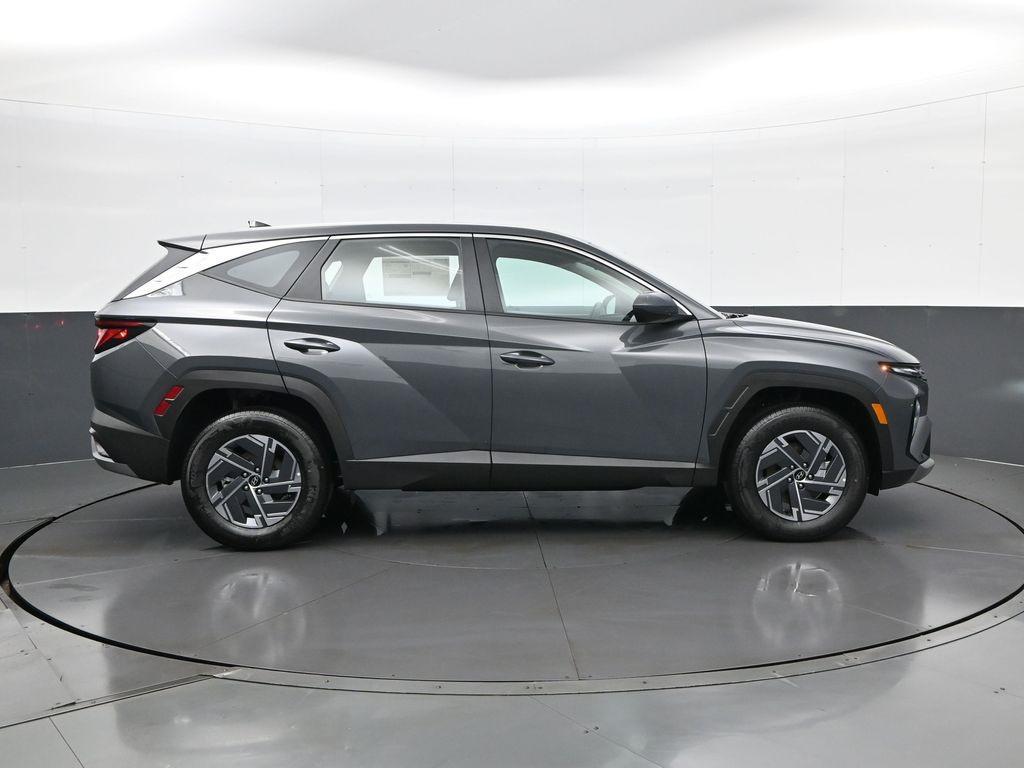 new 2026 Hyundai TUCSON Hybrid car, priced at $30,676
