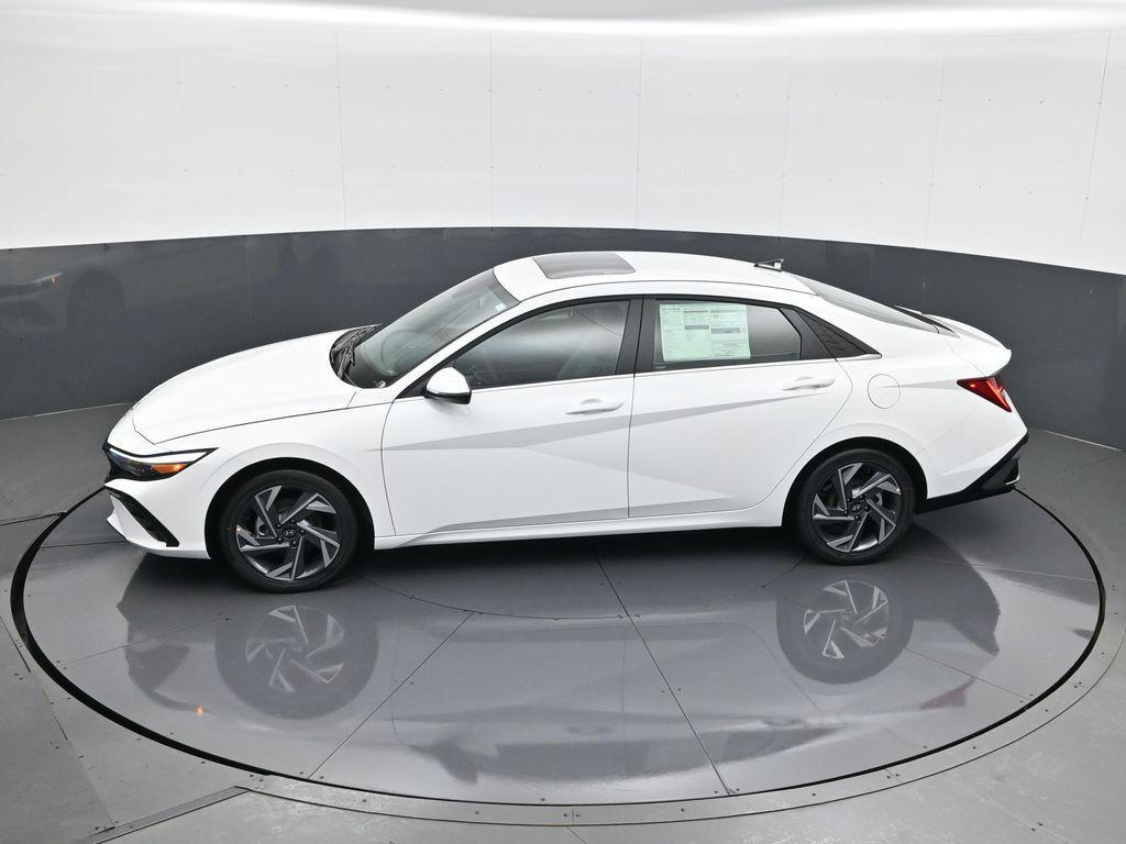 new 2026 Hyundai ELANTRA HEV car, priced at $29,270