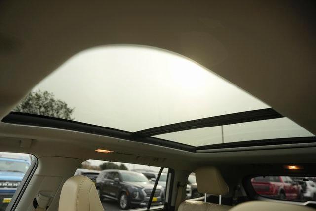 used 2022 Toyota Highlander car, priced at $37,969