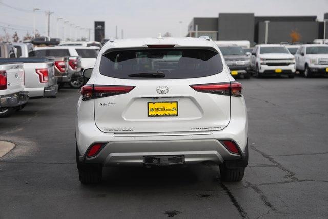 used 2022 Toyota Highlander car, priced at $37,969