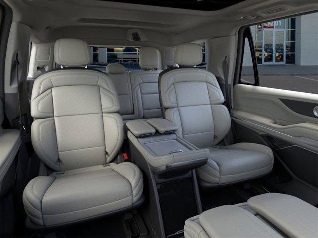 new 2025 Lincoln Navigator car, priced at $104,900