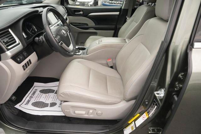 used 2019 Toyota Highlander car, priced at $25,688