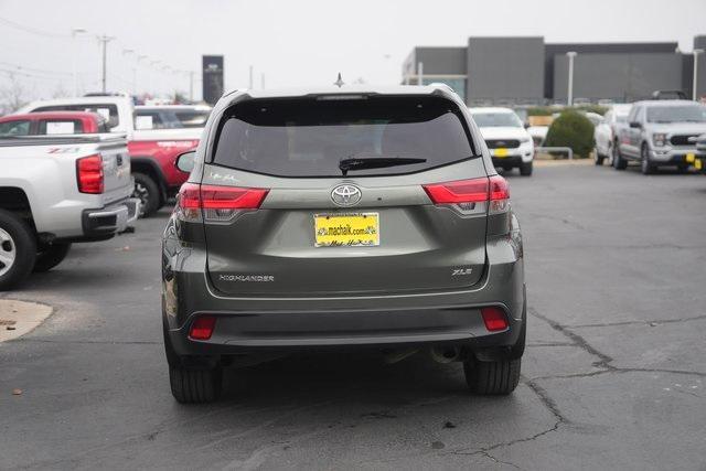 used 2019 Toyota Highlander car, priced at $25,688