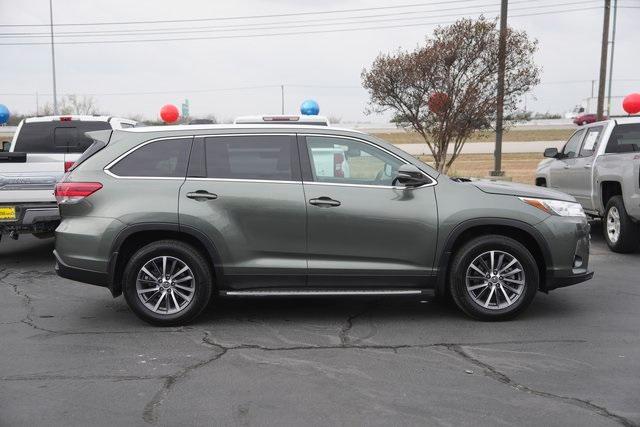used 2019 Toyota Highlander car, priced at $25,688
