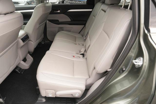used 2019 Toyota Highlander car, priced at $25,688
