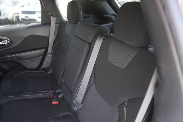 used 2015 Jeep Cherokee car, priced at $11,448