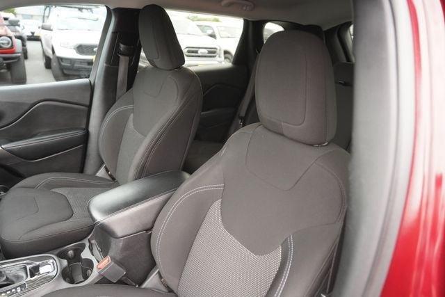 used 2020 Jeep Cherokee car, priced at $12,389
