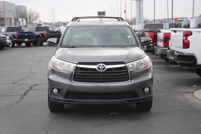 used 2015 Toyota Highlander car, priced at $15,689