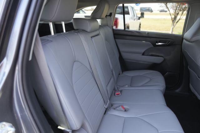 used 2021 Toyota Highlander car, priced at $31,448