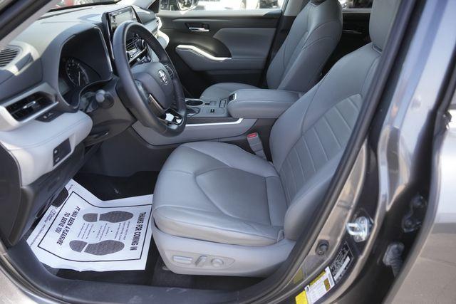 used 2021 Toyota Highlander car, priced at $31,448