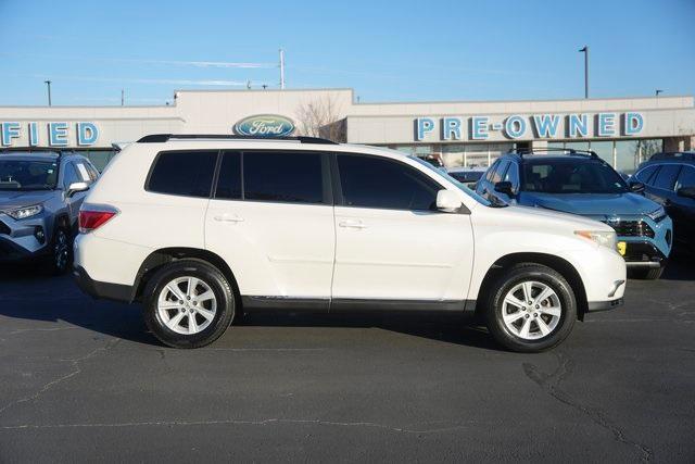 used 2013 Toyota Highlander car, priced at $7,989