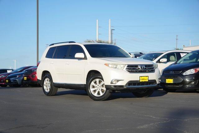 used 2013 Toyota Highlander car, priced at $7,989