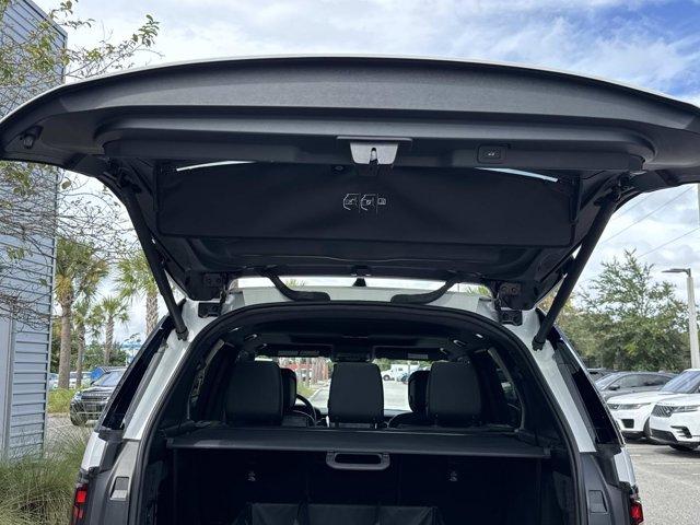 used 2025 Land Rover Discovery car, priced at $52,999