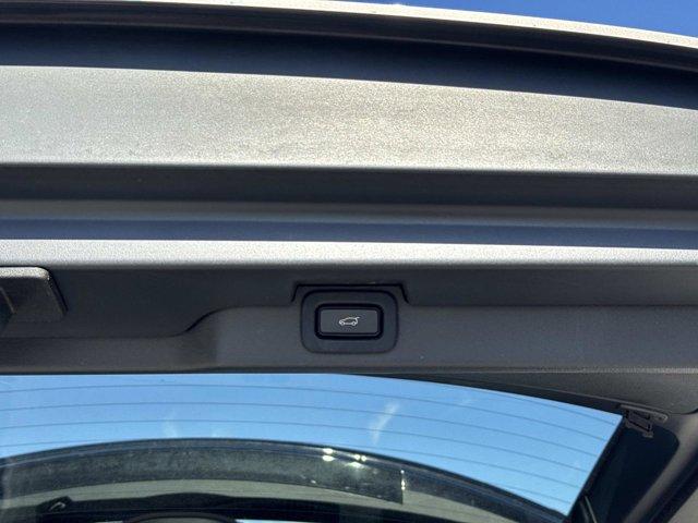 used 2023 Land Rover Discovery car, priced at $43,438