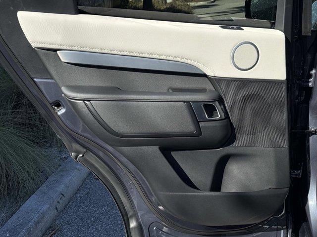 new 2026 Land Rover Discovery car, priced at $76,725