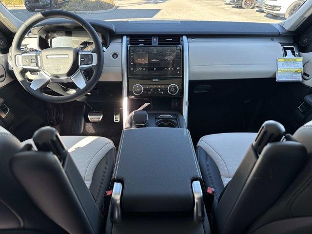 new 2026 Land Rover Discovery car, priced at $76,725