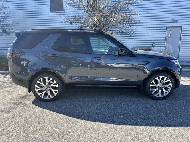new 2026 Land Rover Discovery car, priced at $76,725