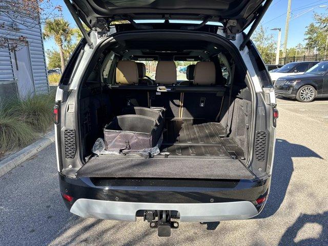 new 2026 Land Rover Discovery car, priced at $76,525