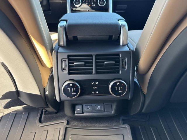 new 2026 Land Rover Discovery car, priced at $76,525