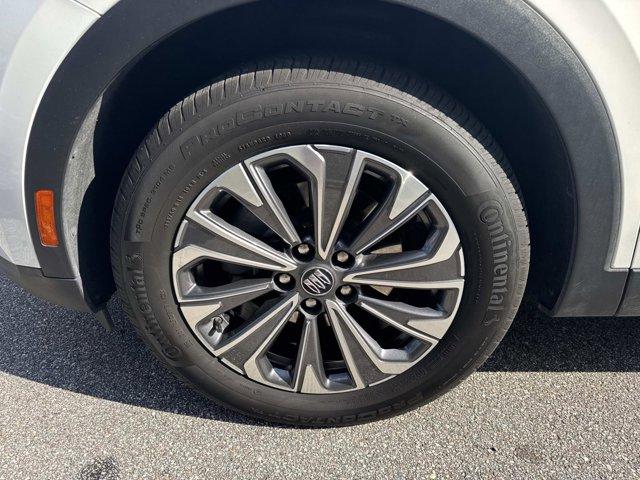 used 2025 Buick Envision car, priced at $27,417