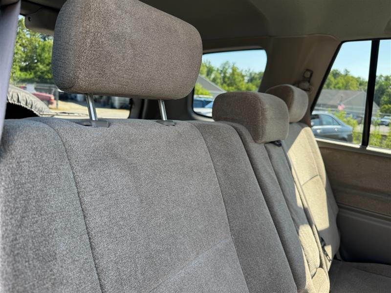 used 2005 Suzuki XL7 car, priced at $2,990