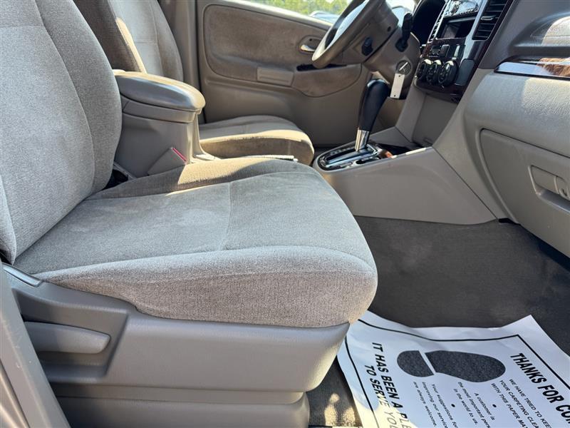 used 2005 Suzuki XL7 car, priced at $2,990