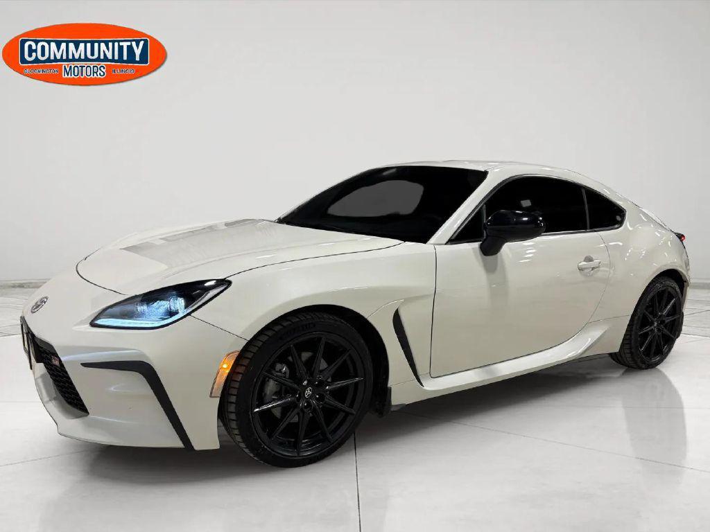 used 2023 Toyota GR86 car, priced at $26,795