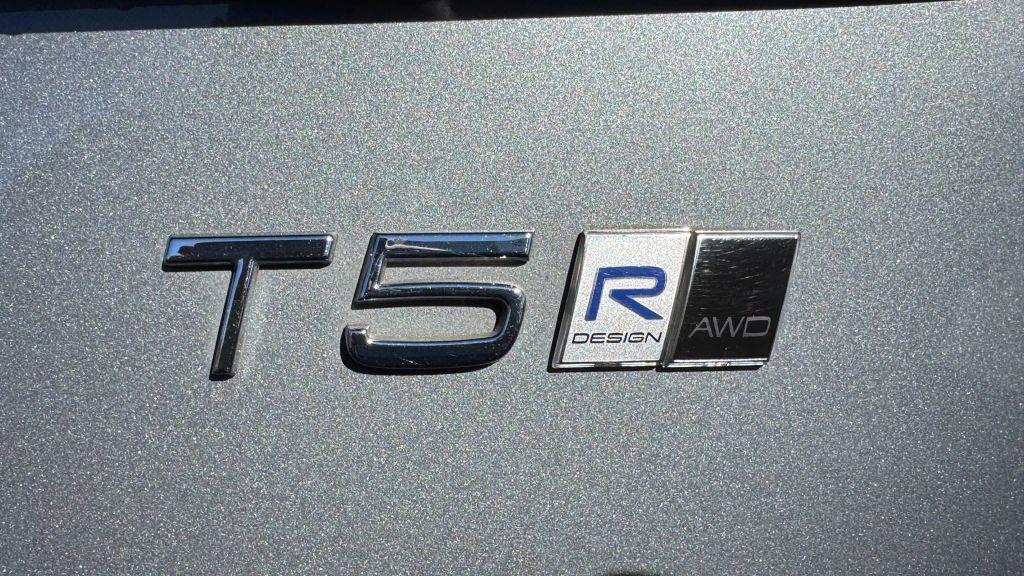 used 2019 Volvo XC90 car, priced at $16,995